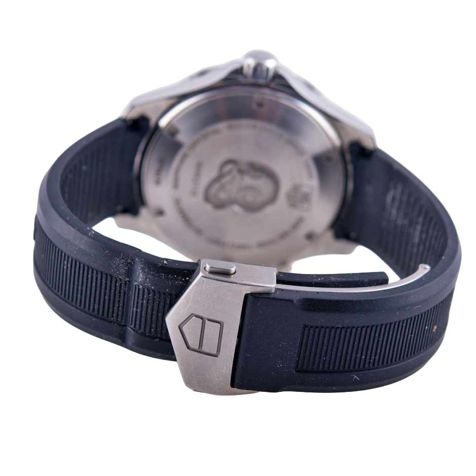 TAG Heuer Aquaracer Herrenuhr
in Edelstahl mit Automatikwerk. 
Zifferblatt schwarz-index