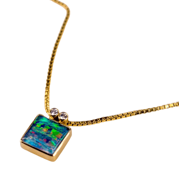 Collier in 585 Gelbgold mit einer Opal-Triplette