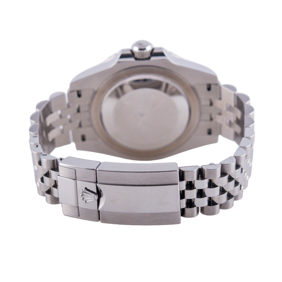 Rolex Oyster Perpetual GMT-Master 2 "Batman" Armbanduhr
in Edelstahl mit Automatikwerk.
Keramik Lünette blau-schwarz.