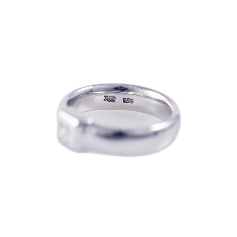 Ring in 750 Weißgold mit einem Diamant im Princess-Cut