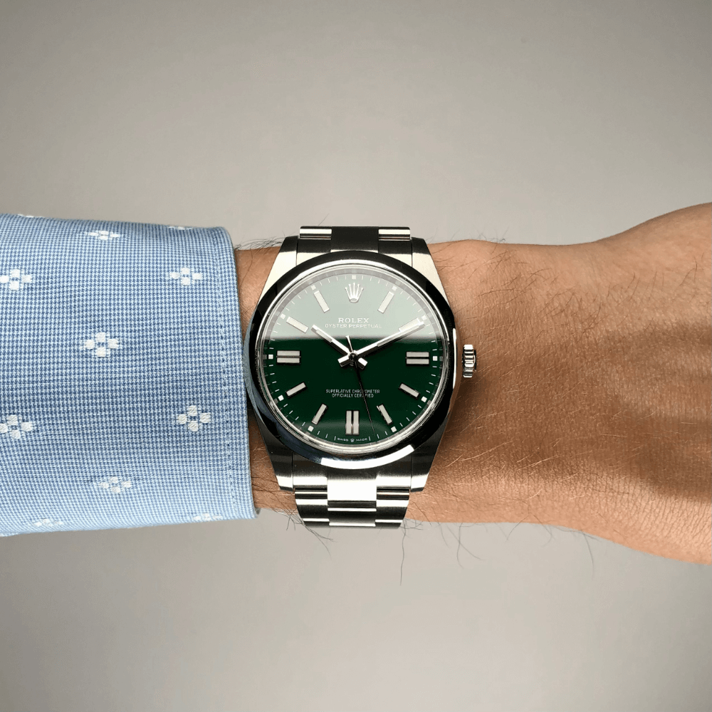 Rolex Oyster Perpetual 41 in Edelstahl mit Automatikwerk. Zifferblatt grün-index.