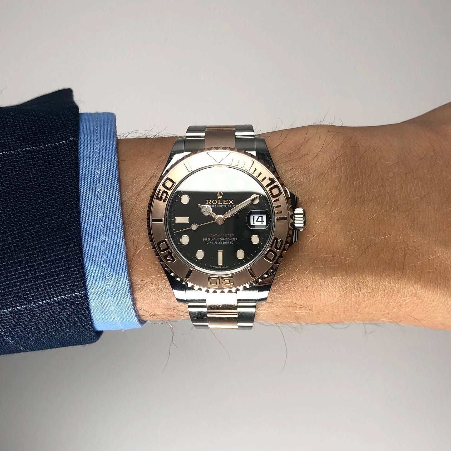 Rolex Yacht-Master 37 Armbanduhr in Edelstahl und Roségold
