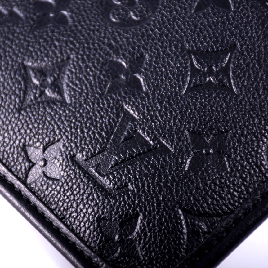 Louis Vuitton CarryAll MM in der Farbe Schwarz, Rindsleder, inkl. Staubbeutel