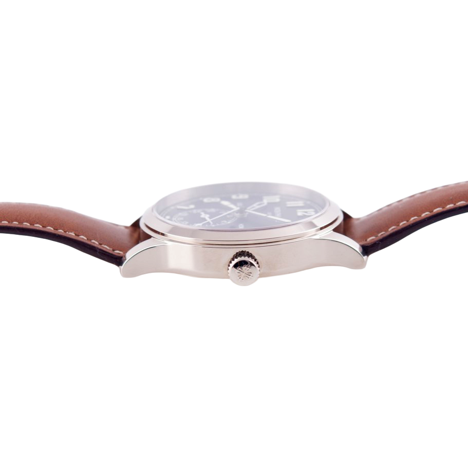 Patek Philippe Pilot Travel Time Armbanduhr
in 750 Weißgold mit Automatikwerk