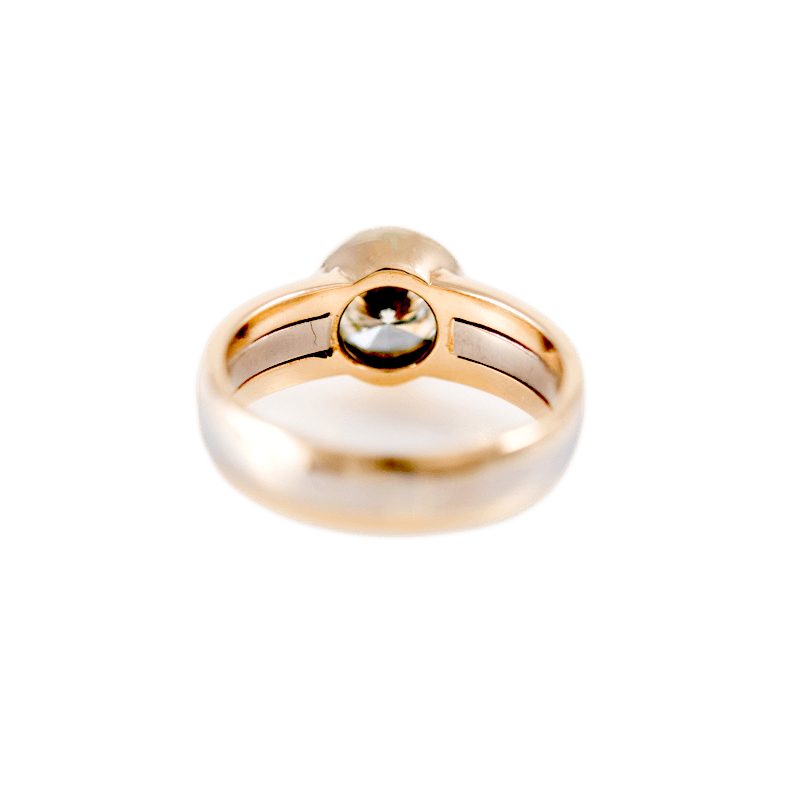 Ring in 750 Gelb- und Weißgold mit einem Brillant