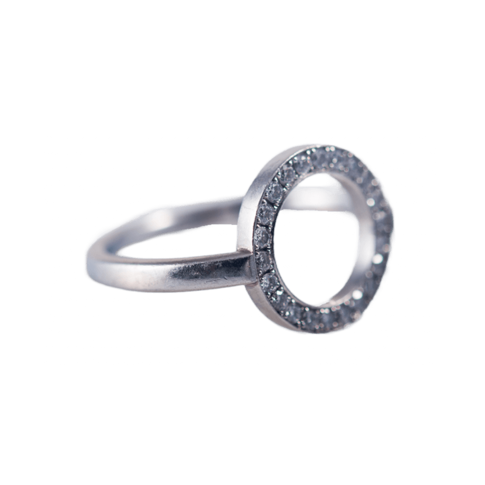 Ring in Platin mit 22 kleinen Brillanten