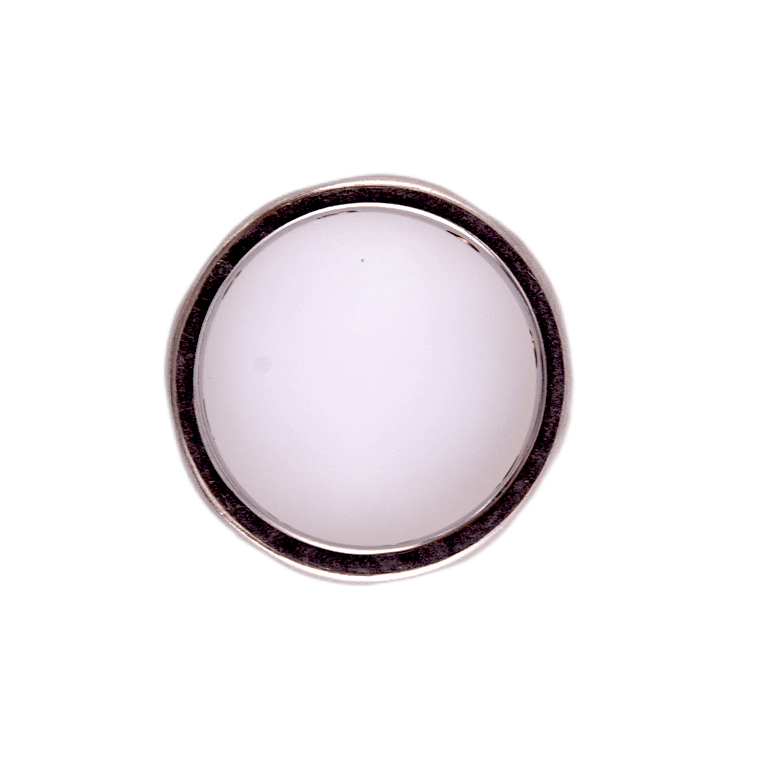 Ring in Platin mit acht Diamant-Baguette