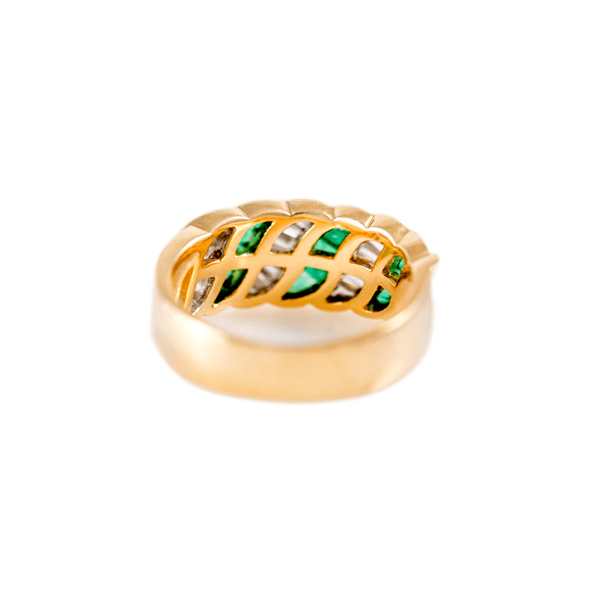 Ring in 750 Gelbgold mit 23 Diamant-Trapezen und 15 Smaragden