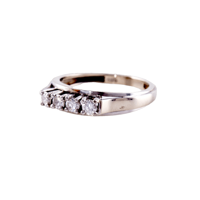 Ring in 585 Weißgold mit vier Brillanten