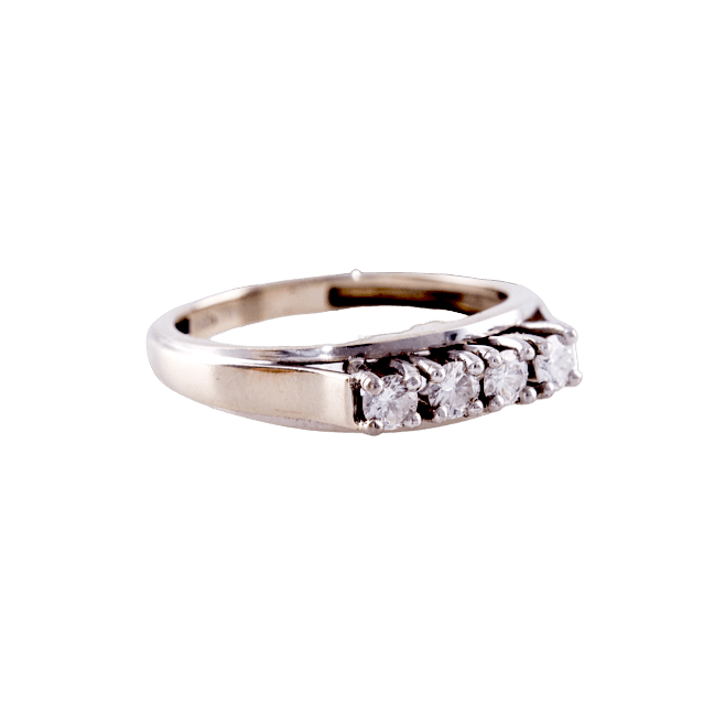 Ring in 585 Weißgold mit vier Brillanten