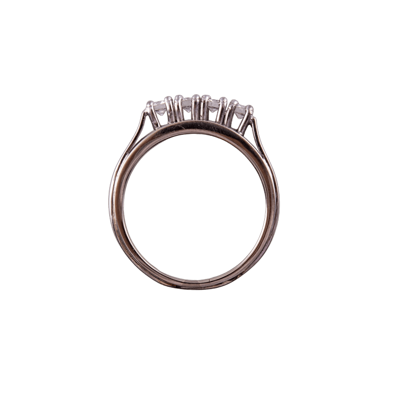 Ring in 585 Weißgold mit vier Brillanten