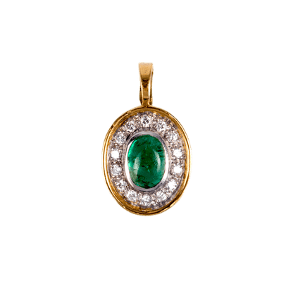 Anhänger an Klappöse in 750 Gelbgold, mit einem Smaragd-Cabochon und 14 Diamanten 