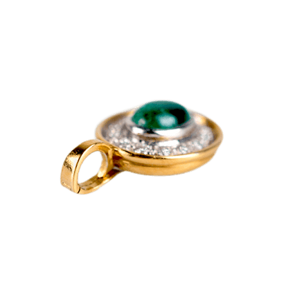 Anhänger an Klappöse in 750 Gelbgold, mit einem Smaragd-Cabochon und 14 Diamanten 