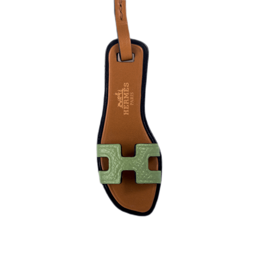 Hermès Accessoire Taschenanhänger "Oran" in der Farbe Vert Criquet