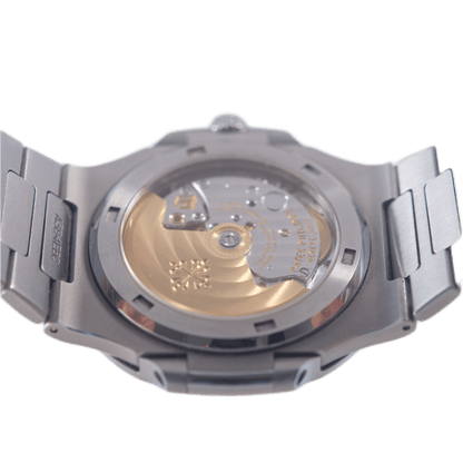 Patek Philippe Nautilus Armbanduhr in Edelstahl mit Automatikwerk