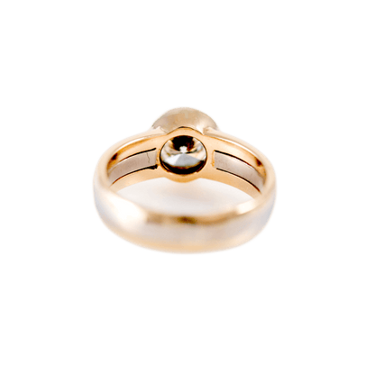 Ring in 750 Gelb- und Weißgold mit einem Brillant