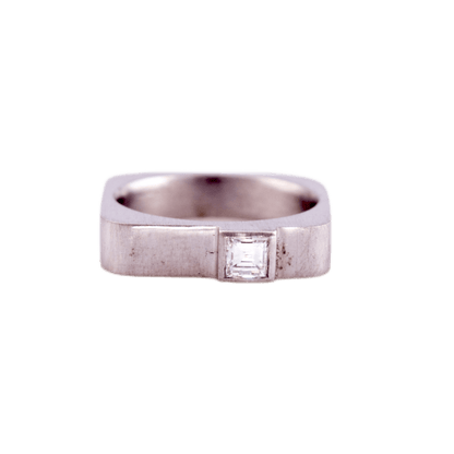 Ring in 585 Weißgold mit einem Diamant-Carrée