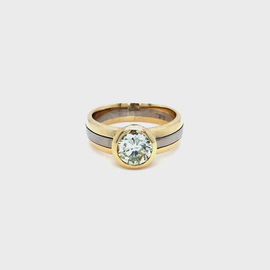 Ring in 750 Gelb- und Weißgold mit einem Brillant
