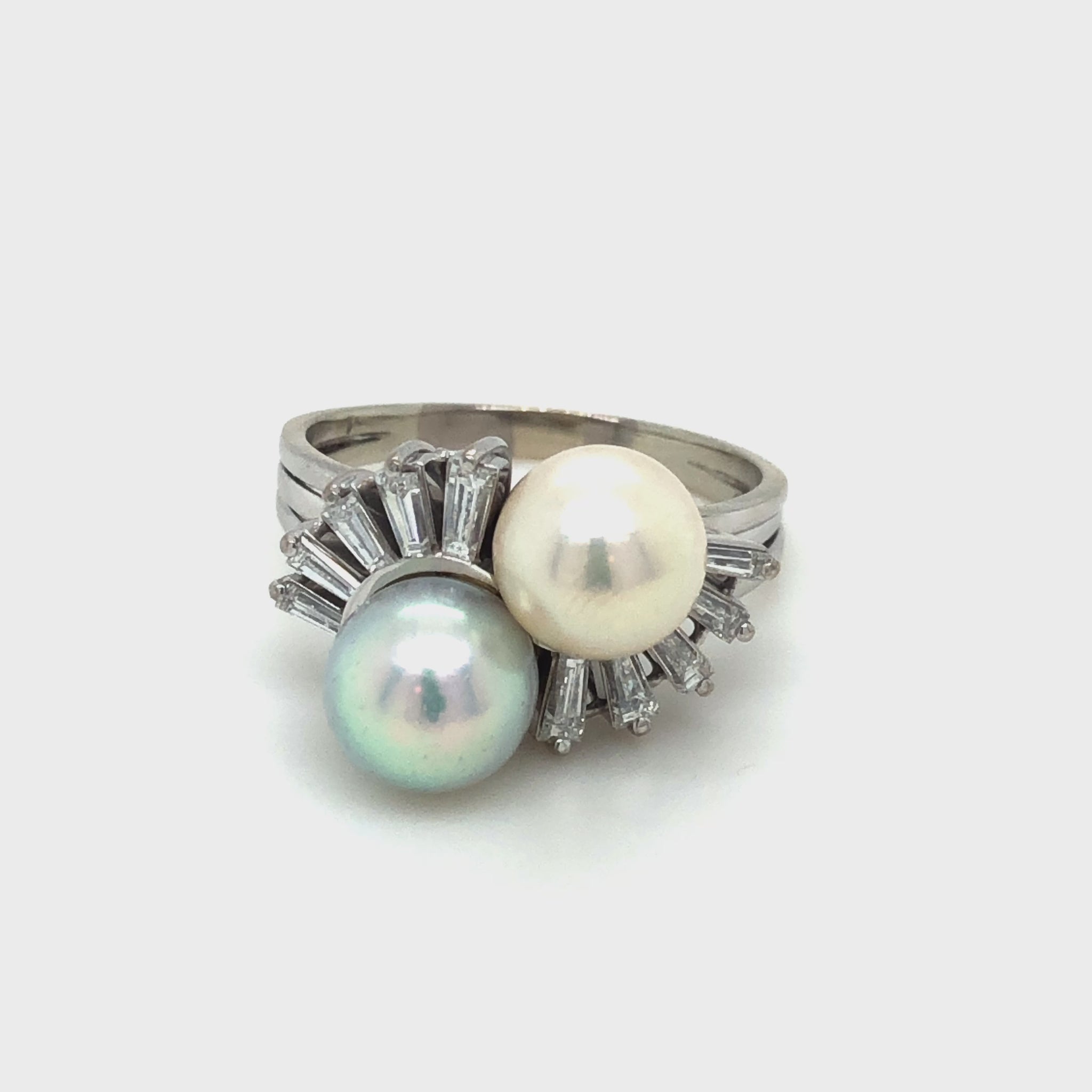 Ring mit Perlen und Diamanten